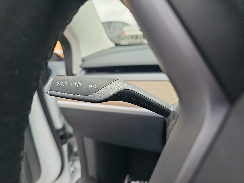Used 2023 Tesla Model 3 Standard Range RWD image 28