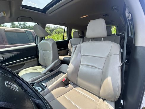 Used 2017 Honda Pilot EX-L image 2