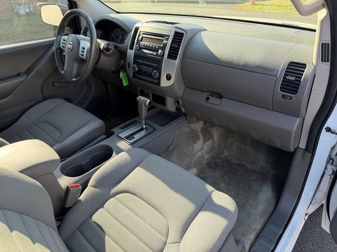 Used 2016 Nissan Frontier S image 21