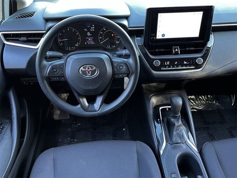 Used 2023 Toyota Corolla LE image 10