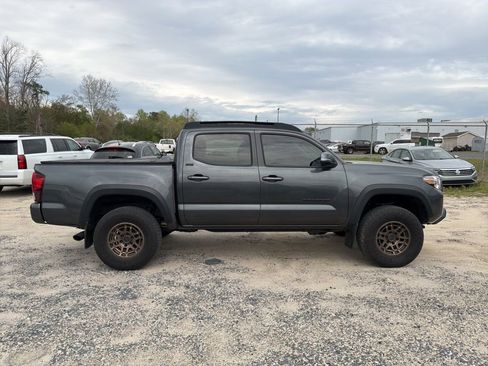 Used 2023 Toyota Tacoma 4x4 Double Cab w/ Trail Edition image 6
