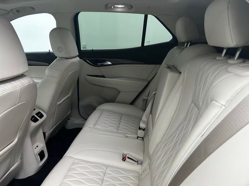 Used 2022 Buick Envision Avenir w/ Technology Package II image 37