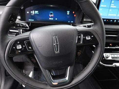 New 2026 Lincoln Corsair Premiere image 14