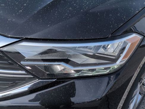 Used 2024 Volkswagen Jetta SE image 9