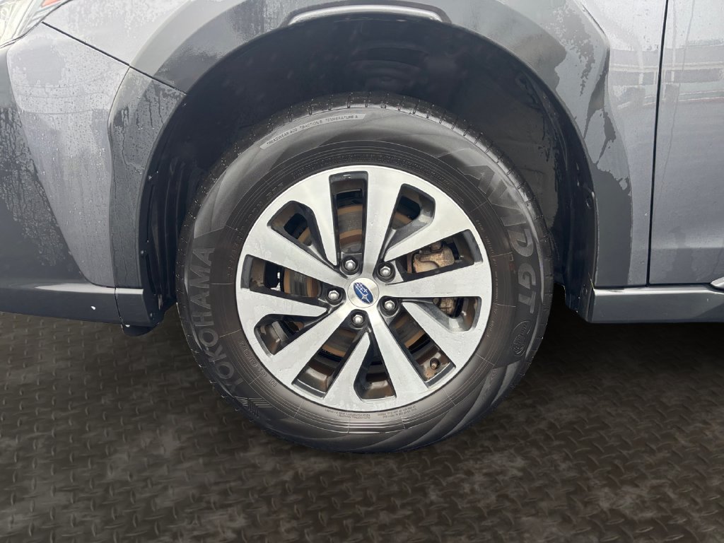 Used 2025 Subaru Outback Premium AWD/4WD image 9
