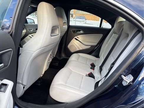 Used 2017 Mercedes-Benz CLA 250 4MATIC image 9