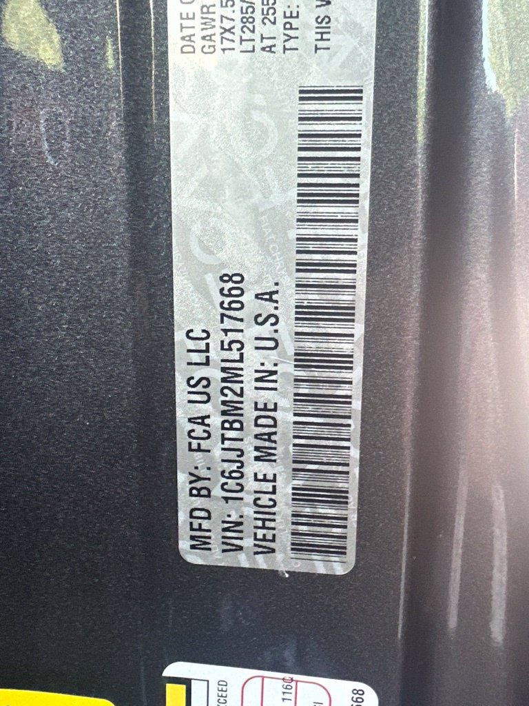 Used 2021 Jeep Gladiator Rubicon w/ Dual Top Group AWD/4WD image 39