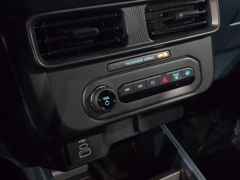 New 2025 Ford Maverick XL image 26