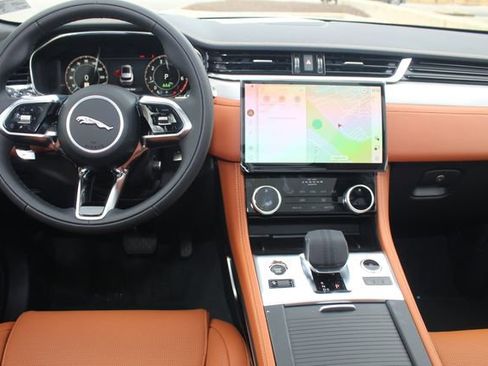 New 2026 Jaguar F-PACE R-Dynamic S image 4