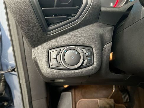 Used 2018 Ford Escape SE w/ SE Sync 3 Package AWD/4WD image 18