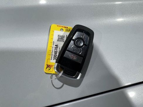 Certified 2025 Ford Maverick Lariat AWD/4WD image 39