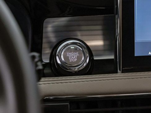 Used 2022 Lincoln Corsair FWD image 19
