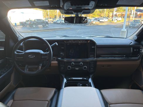 Used 2024 Ford F250 Lariat w/ Lariat Ultimate Package image 11