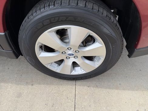 Used 2011 Subaru Outback 3.6R Limited w/ PWR Moonroof Pkg image 10