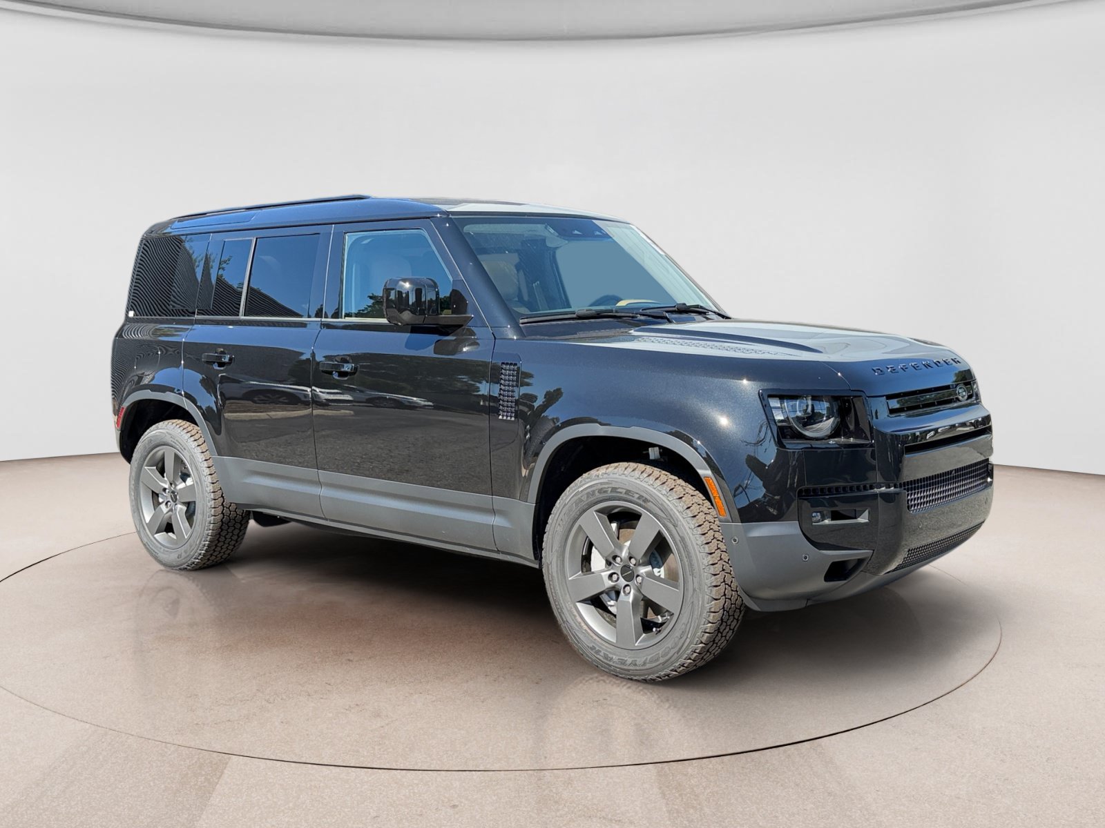 New 2026 Land Rover Defender 110 S AWD/4WD image 7