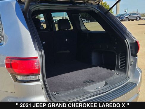 Used 2021 Jeep Grand Cherokee Laredo X image 33