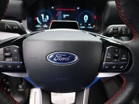 Used 2025 Ford Explorer ST-Line AWD/4WD image 16