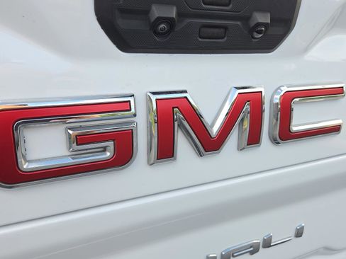 Used 2024 GMC Sierra 3500 Denali w/ Denali Reserve Package image 35