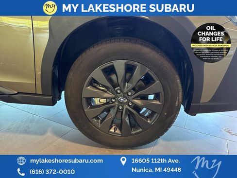 Certified 2025 Subaru Outback Onyx Edition AWD/4WD image 32