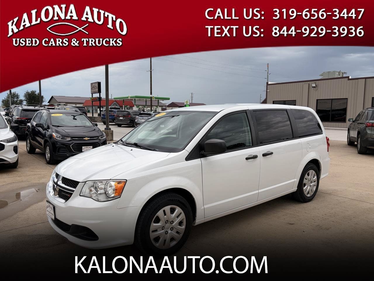 Used 2020 Dodge Grand Caravan SE w/ Rear Park Assist Package FWD image 1