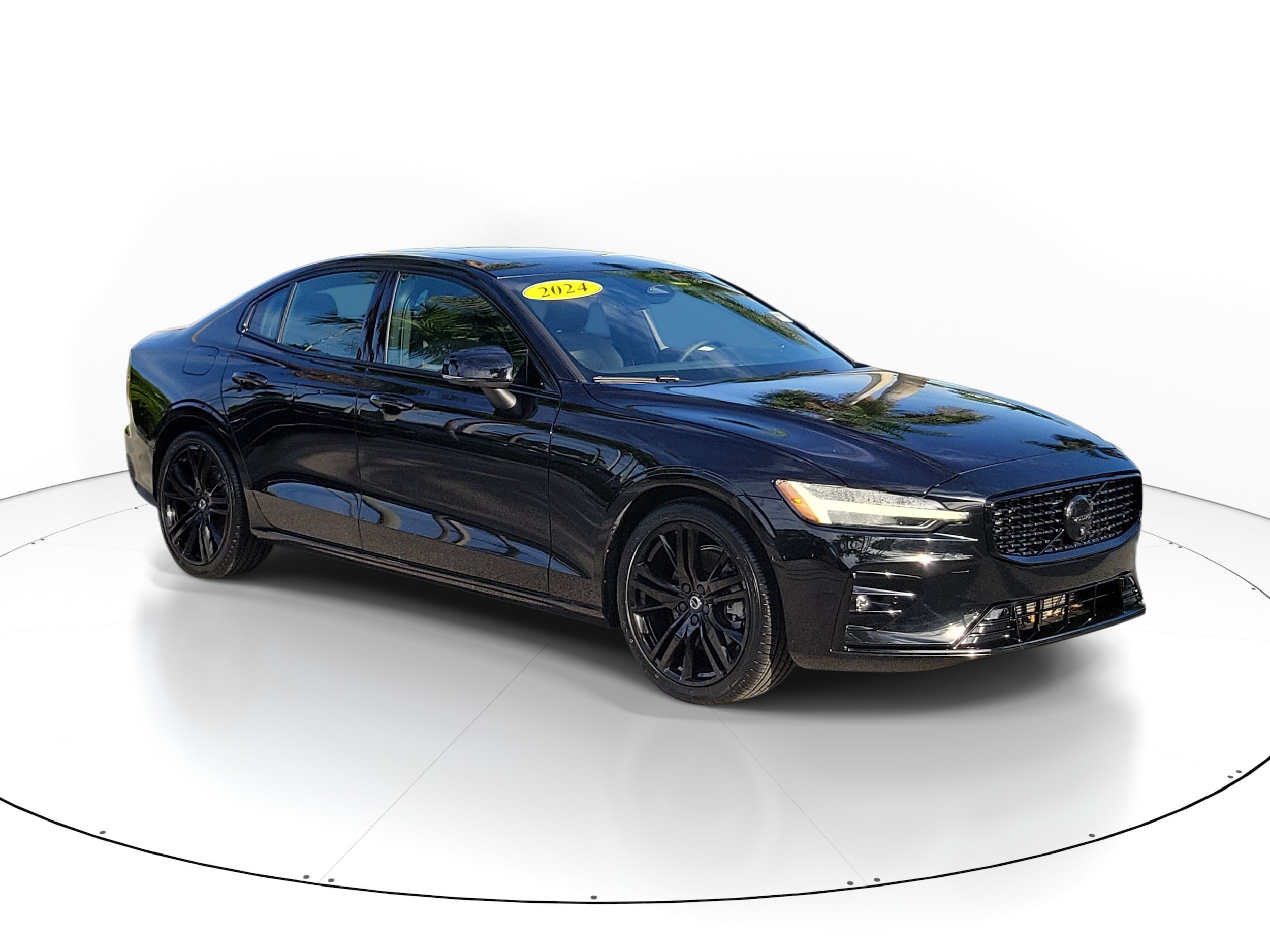 Certified 2024 Volvo S60 B5 Plus FWD image 1