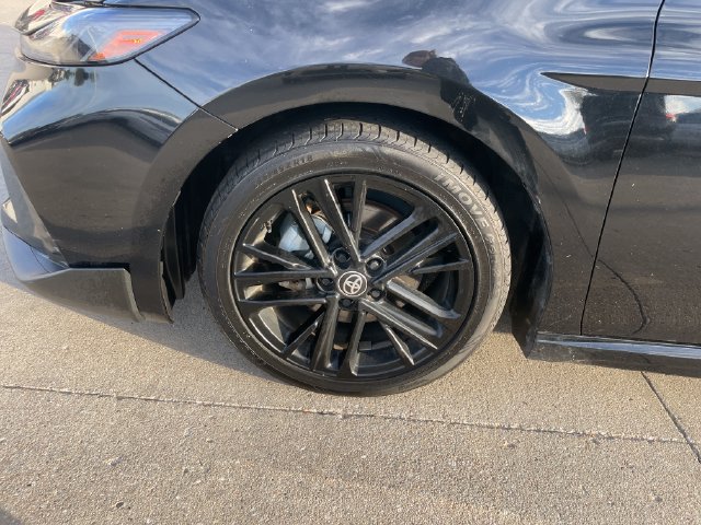 Used 2025 Toyota Camry SE FWD image 29