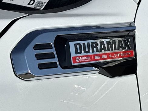 New 2026 GMC Sierra 3500 SLT w/ SLT Convenience Package image 30