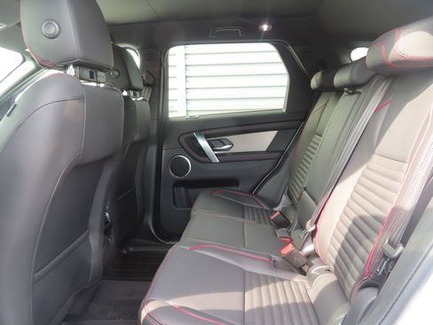 Used 2023 Land Rover Discovery Sport S R-Dynamic image 6