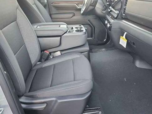 Used 2024 GMC Sierra 1500 Elevation image 27