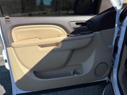 Used 2012 GMC Yukon XL Denali image 11