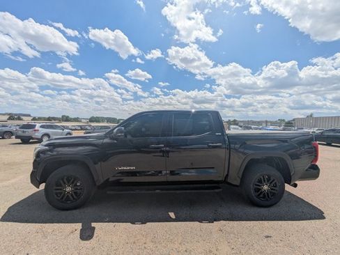 Used 2016 Toyota Tundra Limited w/ Limited Premium Package AWD/4WD image 8