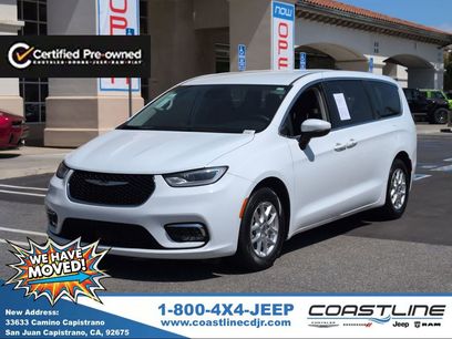 Certified 2023 Chrysler Pacifica Touring-L
