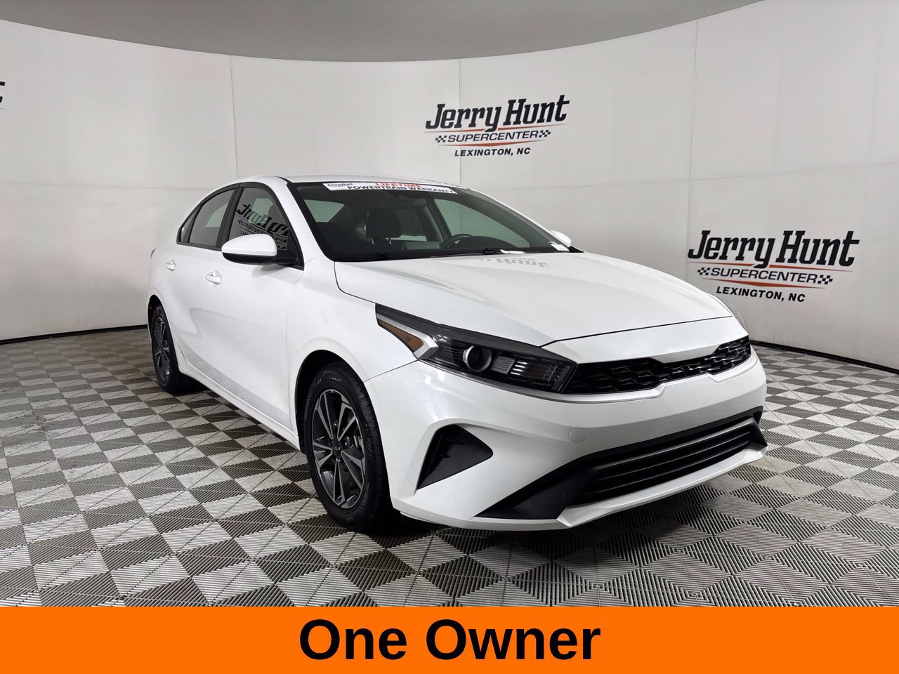 Used 2024 Kia Forte LXS FWD image 4