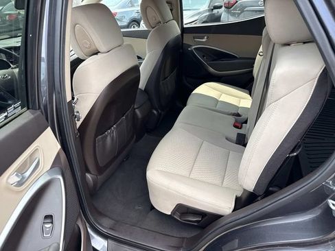 Used 2017 Hyundai Santa Fe Sport FWD image 16