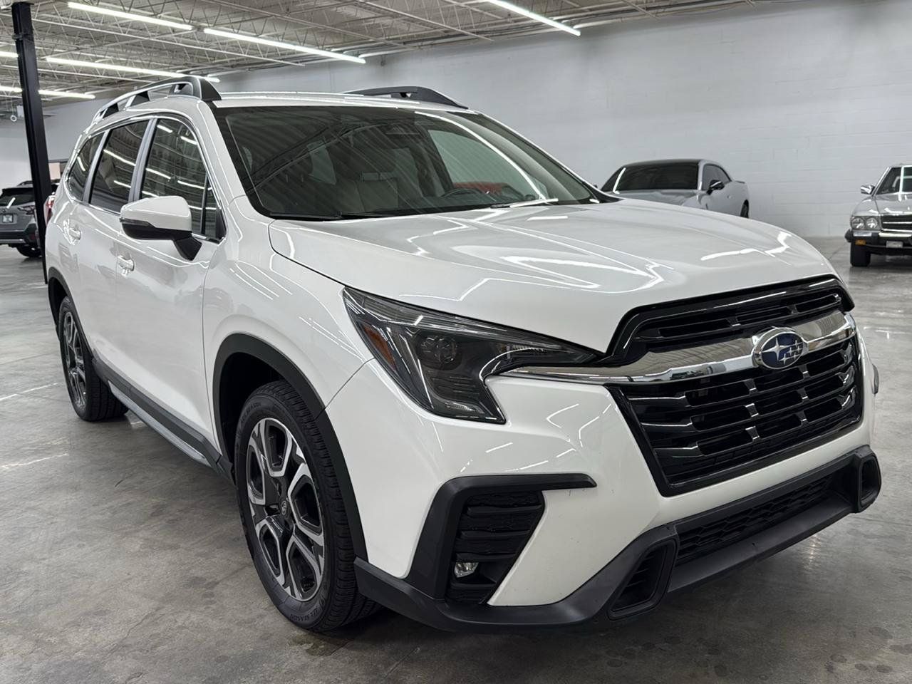 Used 2023 Subaru Ascent Limited AWD/4WD image 4