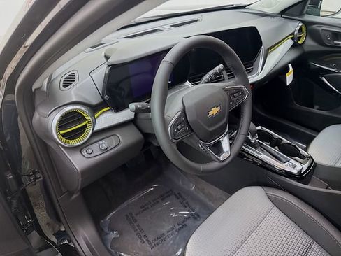 New 2026 Chevrolet Trax LT w/ Sunroof Package image 11