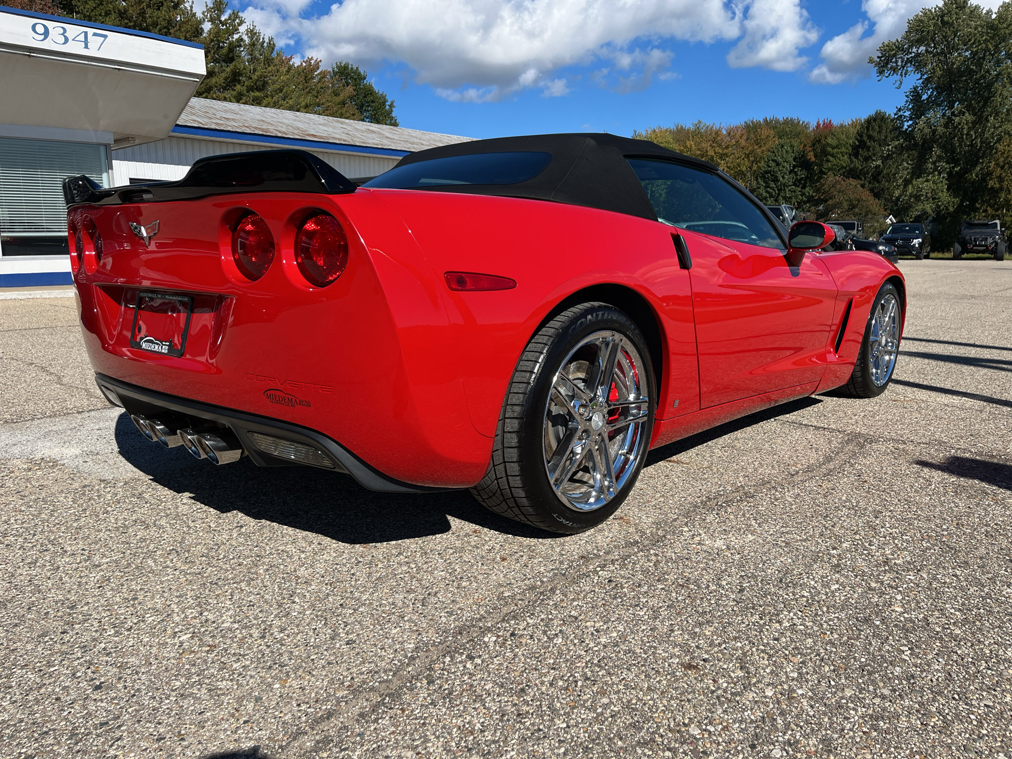Used 2007 Chevrolet Corvette Convertible w/ Preferred Equipment Group RWD image 5