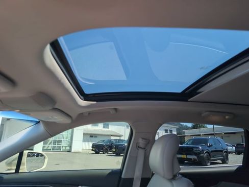 Used 2018 Lincoln MKX Select w/ Select Plus Package AWD/4WD image 28