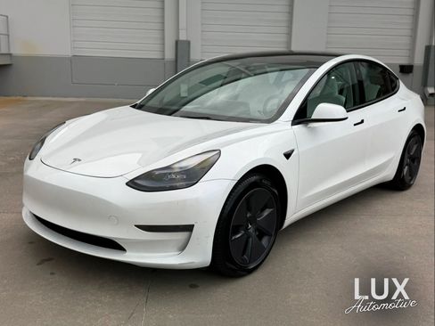 Used 2023 Tesla Model 3 Standard Range RWD image 1