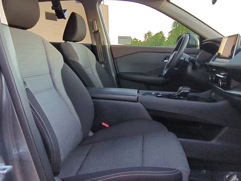 Certified 2022 Nissan Rogue SV image 26