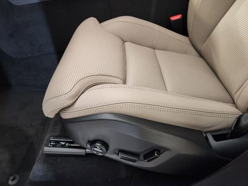 New 2026 Volvo XC90 T8 Ultra w/ Protection Package Premier image 25