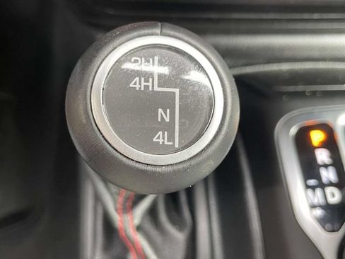 Used 2019 Jeep Wrangler Unlimited Rubicon AWD/4WD image 30
