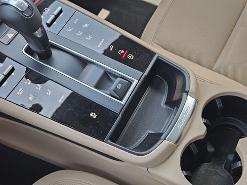 Certified 2026 Porsche Macan AWD/4WD image 20