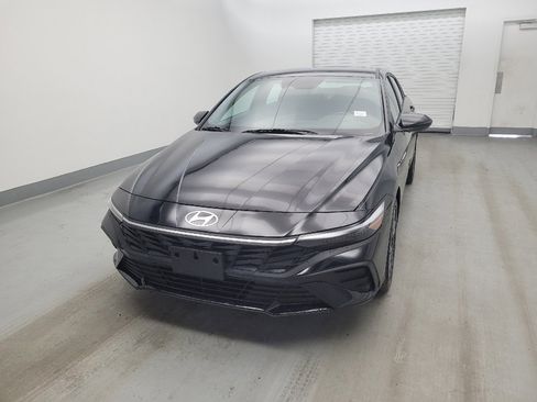 Used 2025 Hyundai Elantra Sport FWD image 15