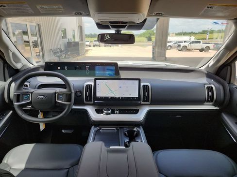 New 2026 Ford Expedition Active RWD image 21