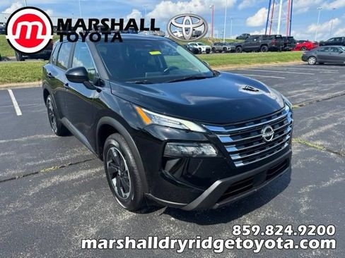 Used 2025 Nissan Rogue SV AWD/4WD image 1
