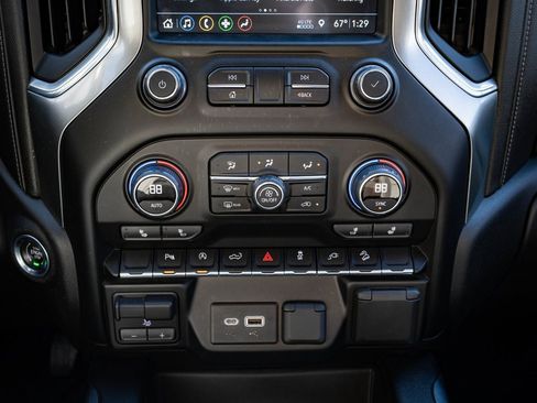 Used 2019 Chevrolet Silverado 1500 RST image 34