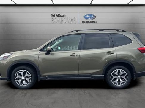 Used 2024 Subaru Forester Premium AWD/4WD image 9