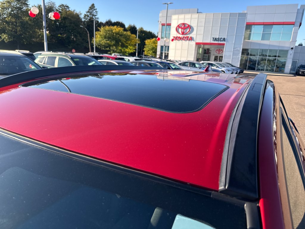 Used 2024 Toyota Corolla Cross LE w/ Moonroof Package AWD/4WD image 41