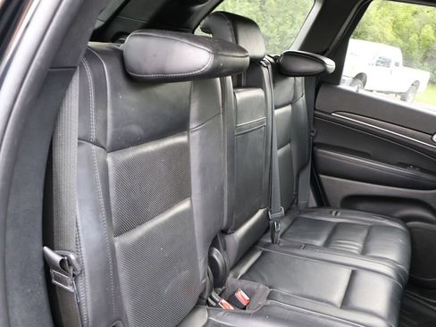 Used 2018 Jeep Grand Cherokee Limited w/ Luxury Group II AWD/4WD image 13